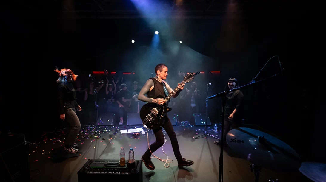 Laura Jane Grace: Θα γράψω κάτι για τη μοκέτα