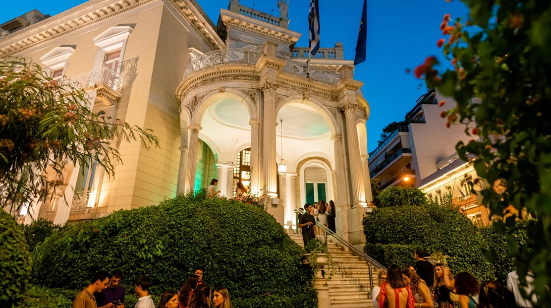 Πώς η τέχνη πρωτοπορεί στην αντιμετώπιση της κλιματικής αλλαγής; Η Victoria Siddall και το Μουσείο Κυκλαδικής Τέχνης απαντούν