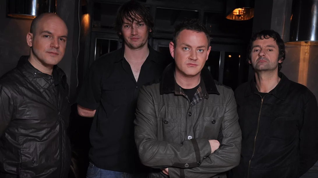 Puressence: Θα ξαναγυρίσει το ελληνικό κοινό σε μια παλιά, μα μεγάλη αγάπη;