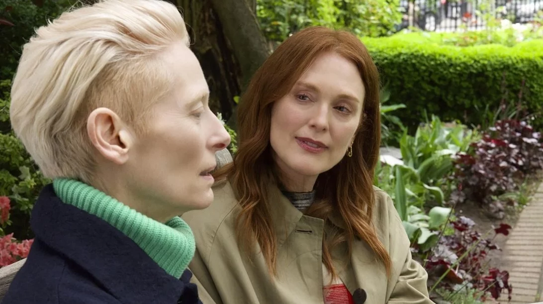 Ο Πέδρο Αλμοδόβαρ με το "The Room Next Door" κέρδισε το Χρυσό Λιοντάρι στο 81ο Φεστιβάλ Βενετίας