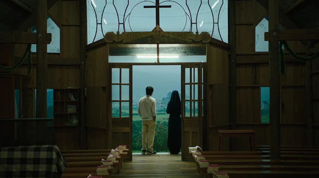 Το Δέντρο με τις Χρυσές Πεταλούδες