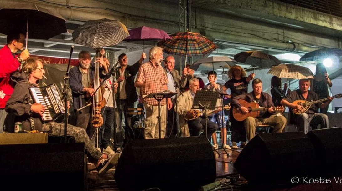 Χειμερινοί Κολυμβητές: "Είπαμε να μην κάνουμε δίσκο, πριν ξεκαθαρίσει η κατάσταση μ' αυτούς που εκμεταλλεύονται τους δίσκους μας"