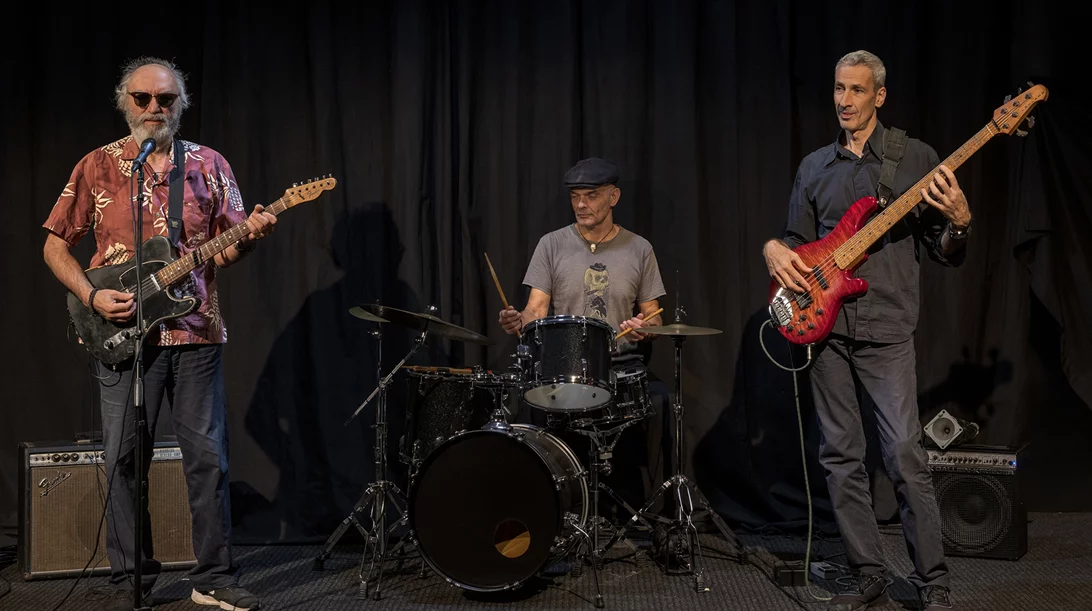 Δύο μοναδικές βραδιές με τον Ανδρέα Γκομοζιά και την ομάδα του στο Theatre Of The No