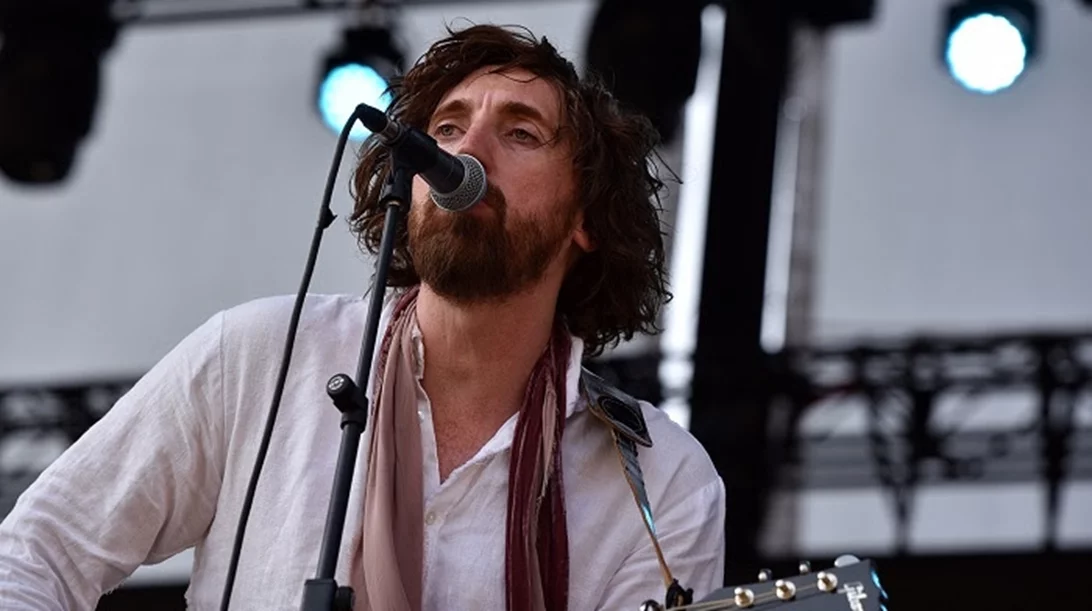 Jonathan Jeremiah: O "solitary man" μας ταξιδεύει στον μελωδικό του κόσμο