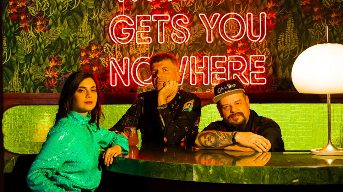 Φοίβος Δεληβοριάς, Νεφέλη Φασούλη, Δημήτρης Μεντζέλος: Μιλήσαμε με τους τρεις καλλιτέχνες πριν προχωρήσουν σε κατάληψη της "Villa Vox"