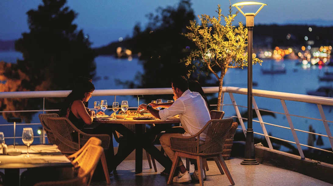 "Riviera", Πόρτο Χέλι