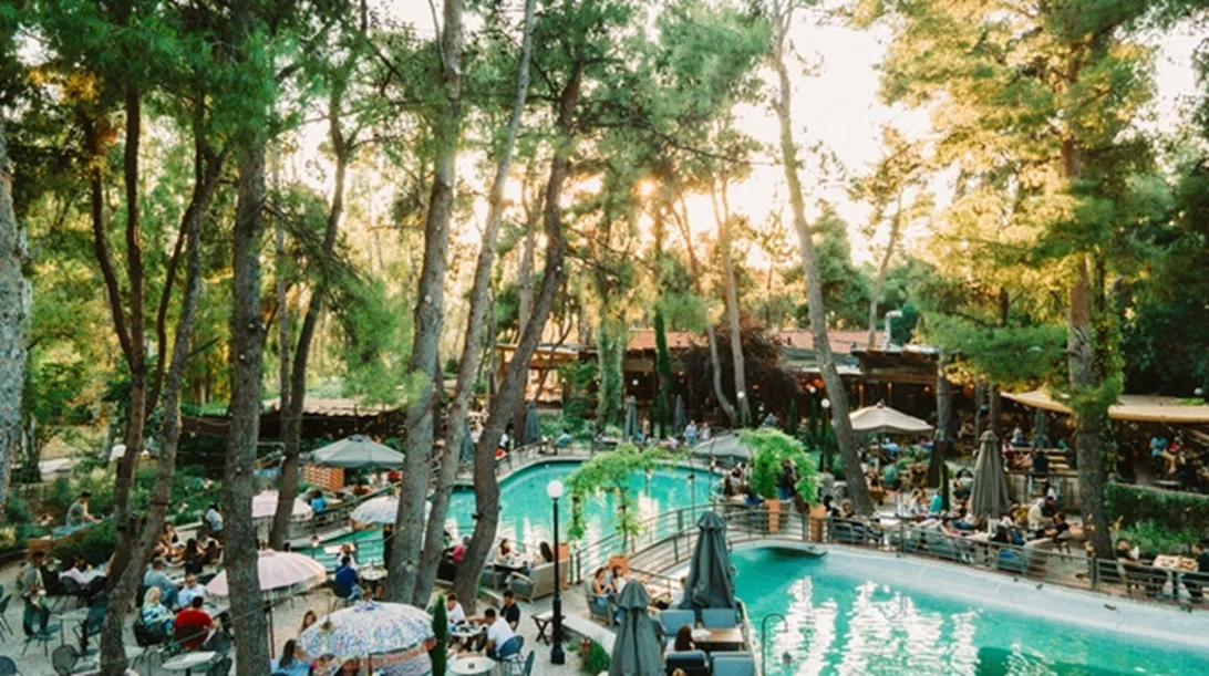 Μετά το γραφείο, η μόνη μας στάση θα είναι το "Piu Verde"