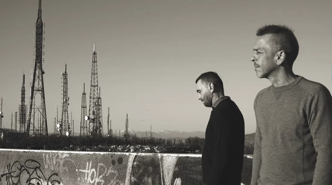 Ο Κωνσταντίνος Βήτα και ο Νίκος Πατρελάκης συναντιούνται ξανά στο ηλεκτρονικό σύμπαν του Neapoly