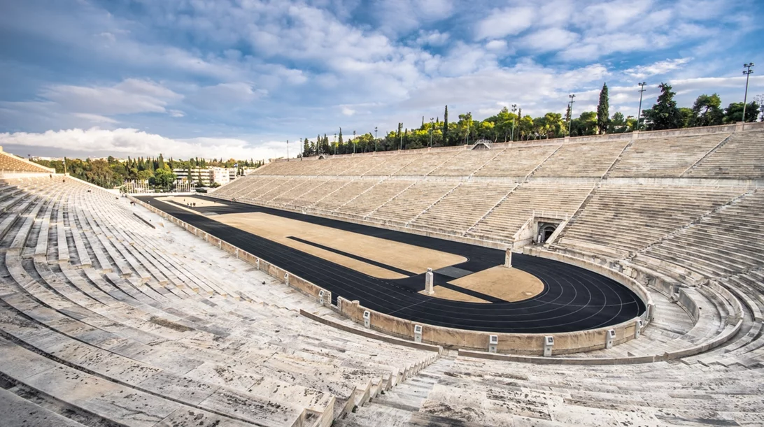 Καλλιμάρμαρο: Ξηλώνεται η μεγάλη κατασκευή που είχε στηθεί μπροστά στο Παναθηναϊκό Στάδιο