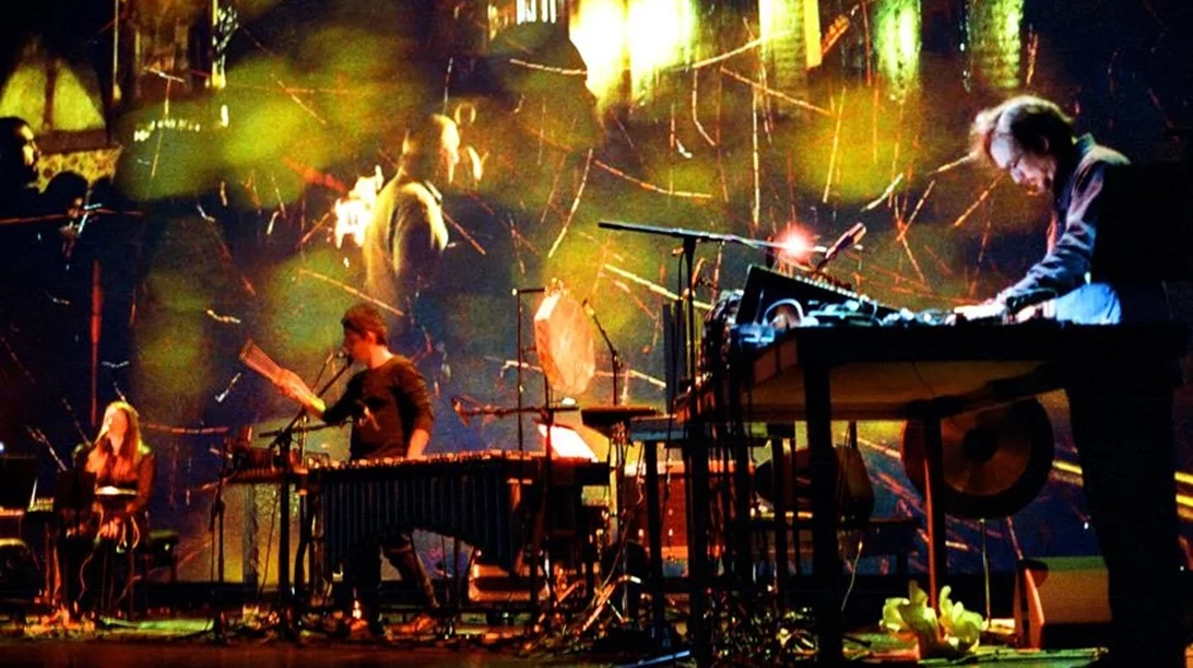 "Correspondences": Η Πάτι Σμιθ έρχεται με τους Soundwalk Collective στη Στέγη για δύο παραστάσεις