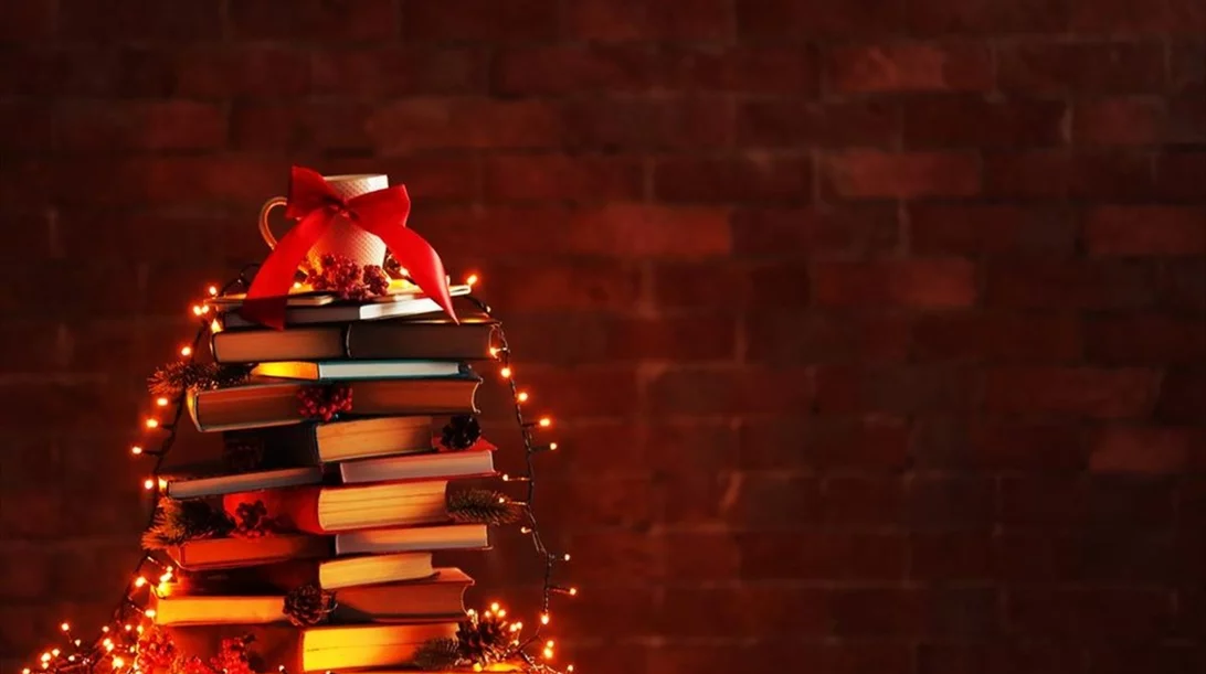 Σε ένα βιβλιοπωλείο στη Σόλωνος έχουν ετοιμάσει μια γλυκιά Χριστογεννιάτικη γιορτή