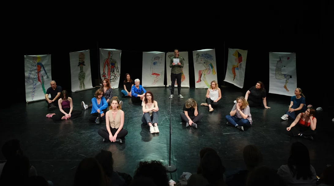 Το Εργαστήρι Δραματοθεραπείας & Θεατρικής Έκφρασης αναδεικνύει τη "Σημασία του να (μην) είναι κανείς σοβαρός"