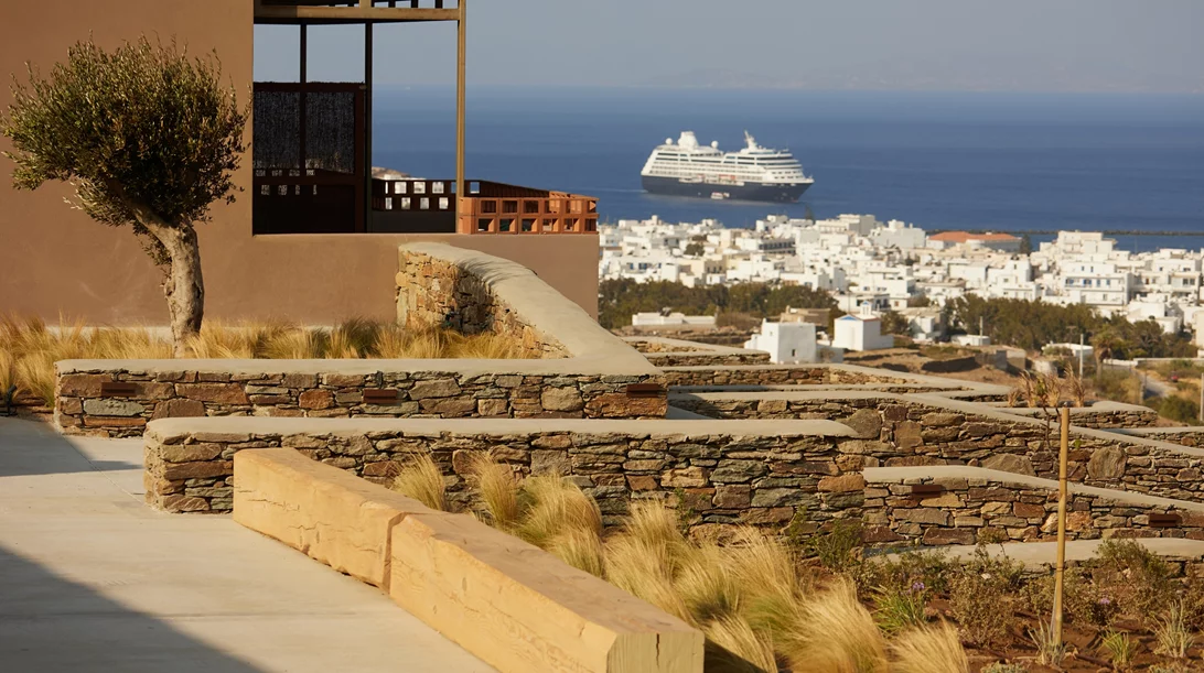 "Sun Aeriko": Boutique ατμόσφαιρα σε τηνιακό σκηνικό