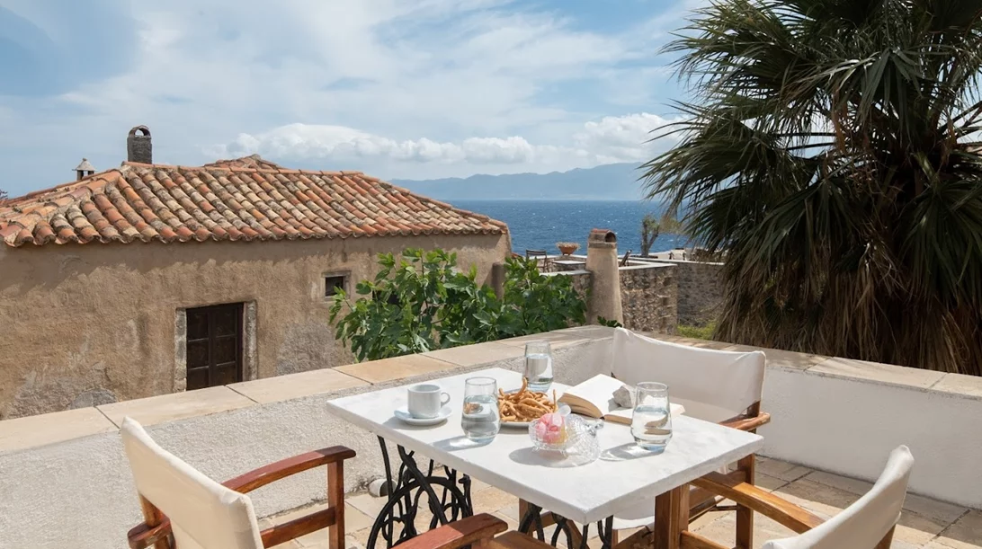 "Menexes Suites Monemvasia": Κάτι ρομαντικό για του Αγίου Βαλεντίνου