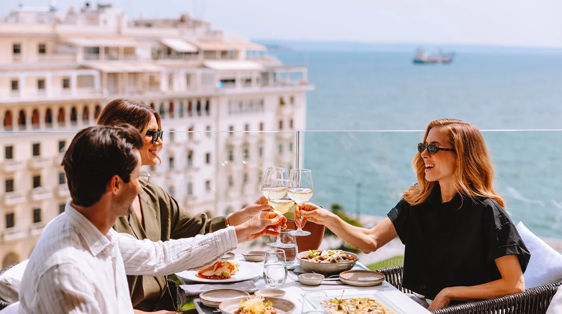 Orizontes Restaurant: Η Θεσσαλονίκη από Ψηλά, Η Απόλαυση στο Πιάτο