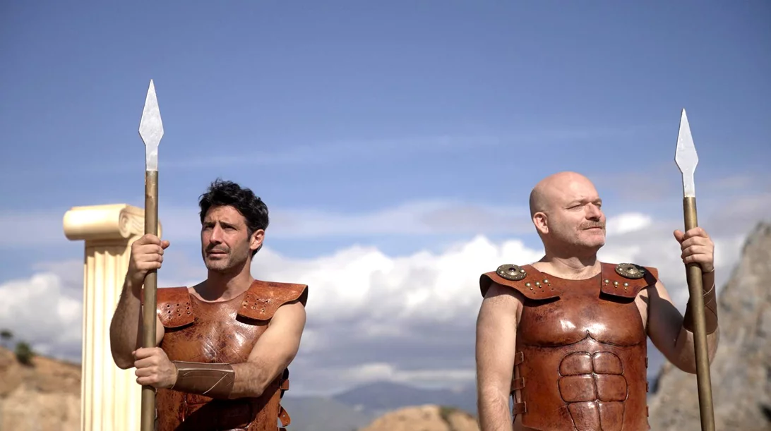 "300…και δύο": Η νέα κωμική σειρά του ERTFLIX μας ταξιδεύει από την αρχαία Σπάρτη στο διάστημα