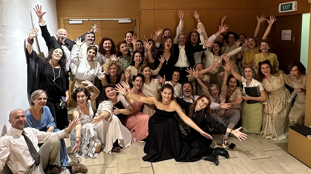 String Theory: 10 χρόνια αντισυμβατικής μουσικής και ανθρώπινης σύνδεσης