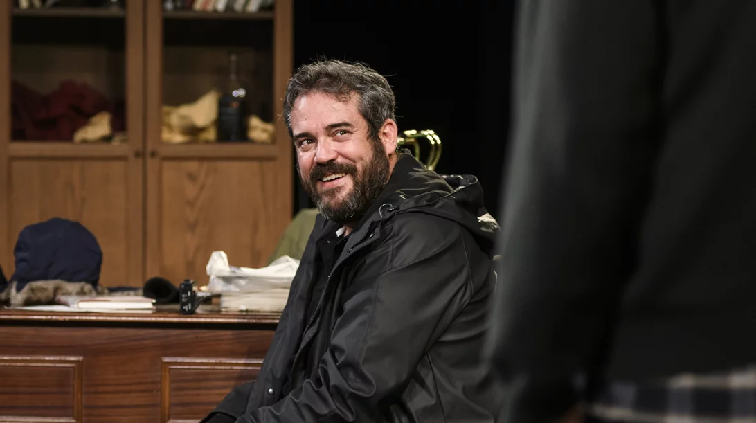 "Μια άλλη Θήβα" & "Αινιγματικές παραλλαγές" | Δύο δυνατά θεατρικά ντουέτα σε περιοδεία