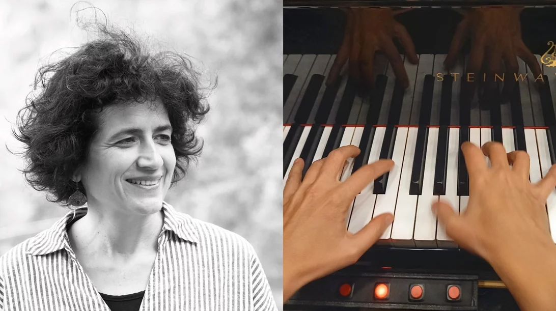 Μια πιανιστική περφόρμανς σε αποχρώσεις "Μπλε και ασημί"