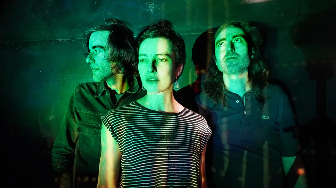 Α Place to Bury Strangers | Oliver Ackermann, πιστεύεις όντως ότι η "Αγάπη σε βρίσκει";