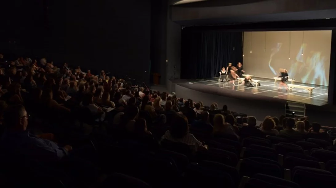 Το Κολλέγιο Αθηνών γιορτάζει τα 100 χρόνια του με το αριστούργημα του Σαίξπηρ "Όνειρο Καλοκαιρινής Νύχτας"