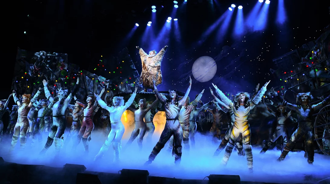 Πλησιάζει η πρεμιέρα του μιούζικαλ "Cats" στο Christmas Theater