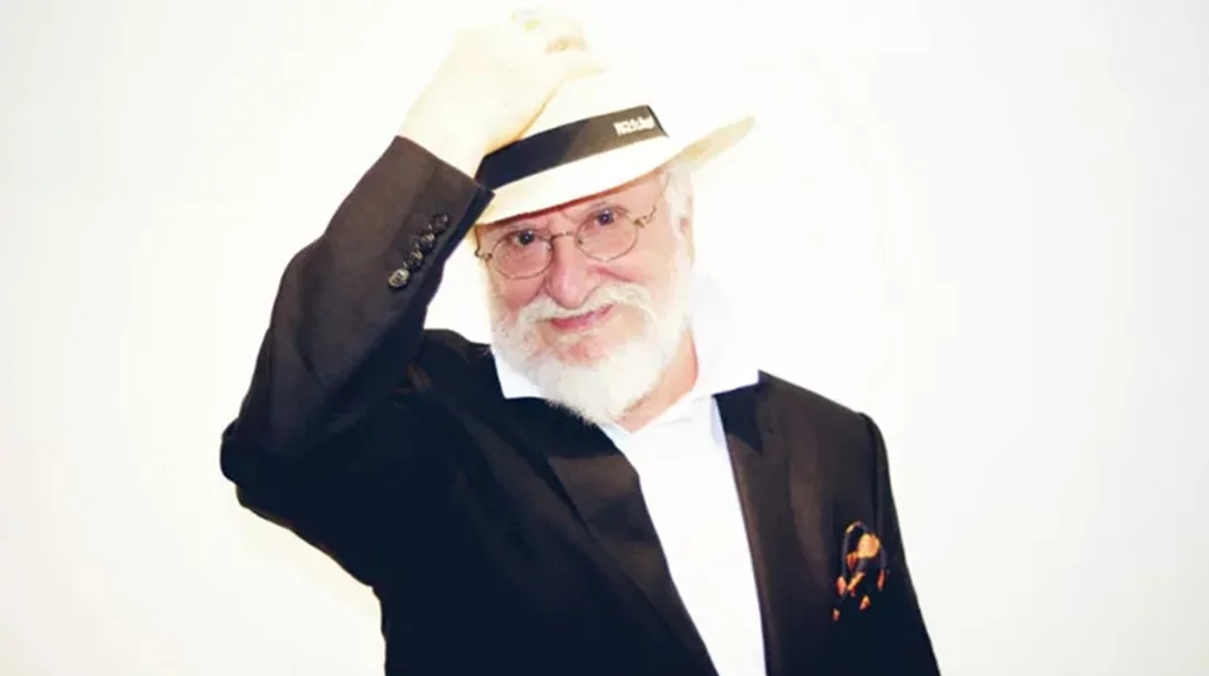 Ο Διονύσης Σαββόπουλος έφυγε αλλά οι χοροί ας κρατήσουν για πάντα