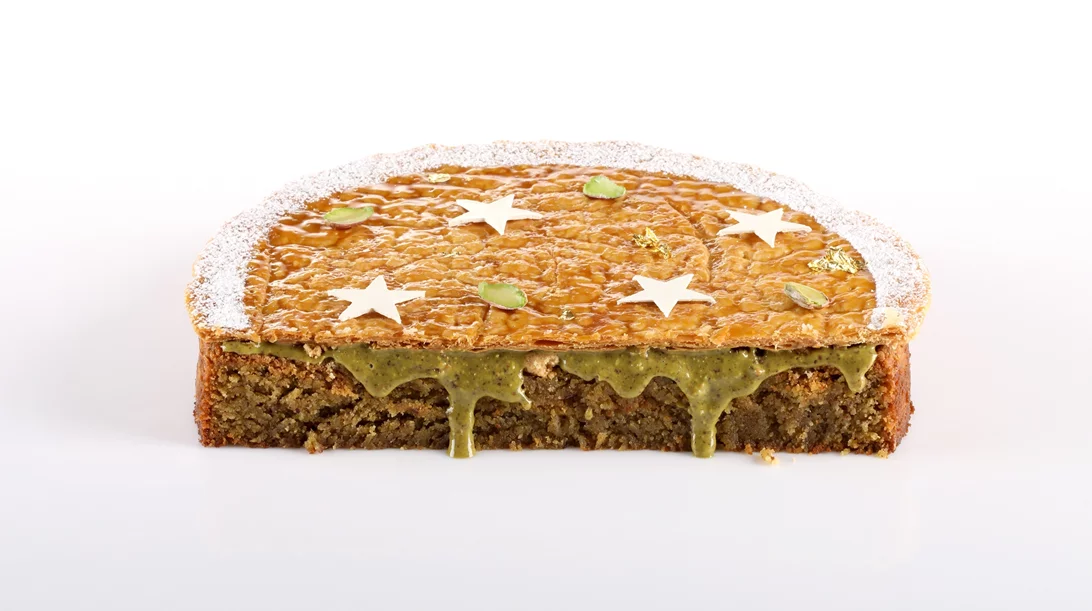 Κλασικά μελομακάρονα, παραμυθένιοι κορμοί και πανετόνε του ονείρου για γλυκά Χριστούγεννα