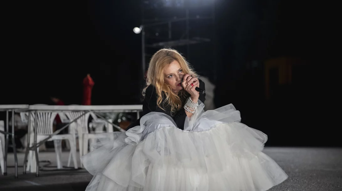 Πού πήγε η ευφυής πένα της Κιτσοπούλου στους "Σφήκες" στην Επίδαυρο;