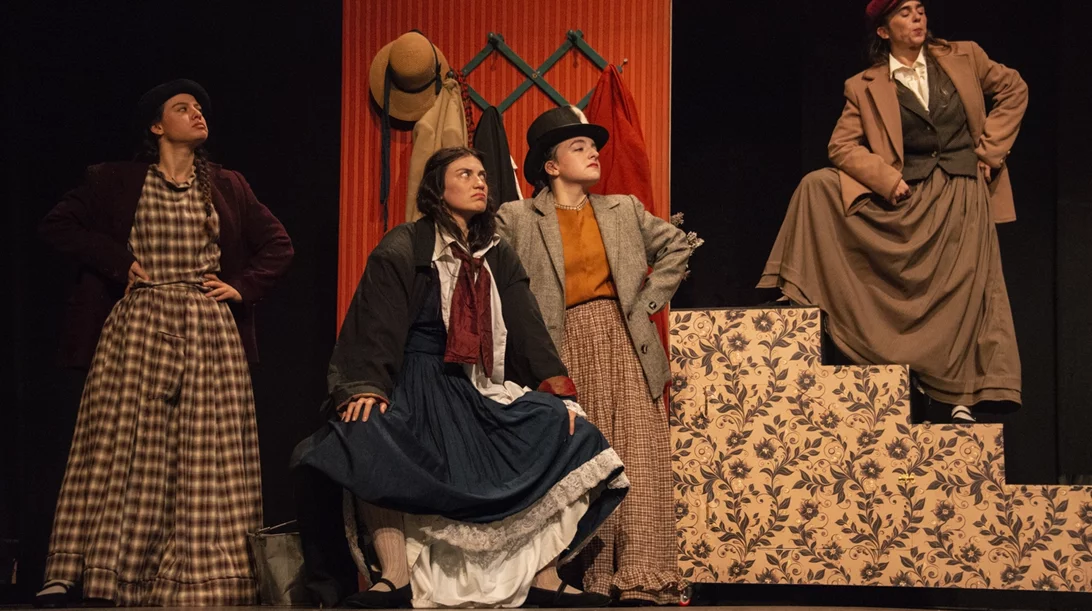 Τελευταίες παραστάσεις για τις "Μικρές κυρίες" στο θέατρο Αλάμπρα