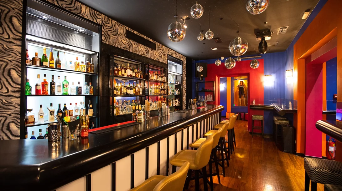 "Ντισκομπάλα": Γιορτές σε ρυθμούς χορευτικούς