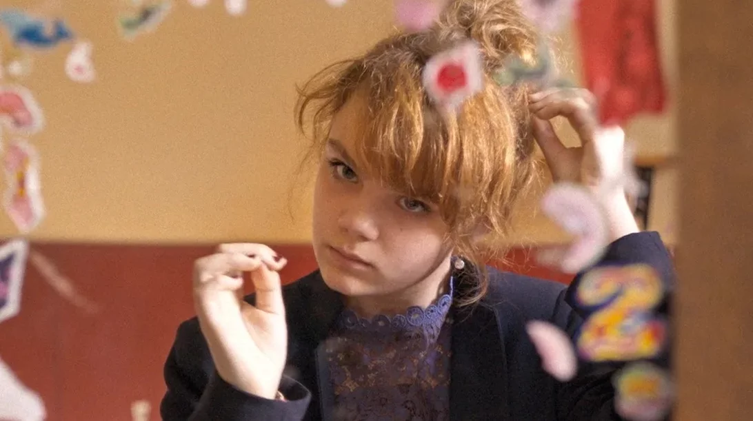 Με τα Μάτια της Νταλβά