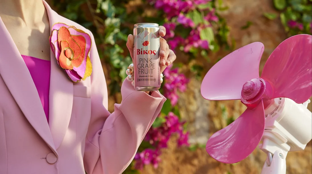 Στη βεράντα ολοταχώς με τρία μοναδικά pink κοκτέιλ