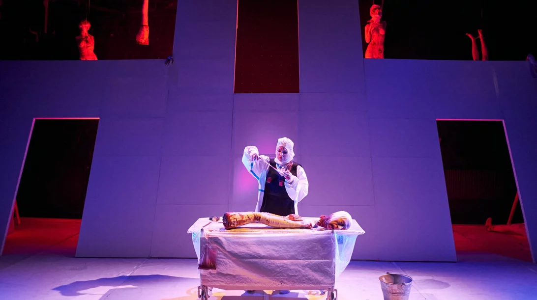 Μια παράσταση-αλληγορία για τον κορωνοϊό στο Ίδρυμα Κακογιάννη