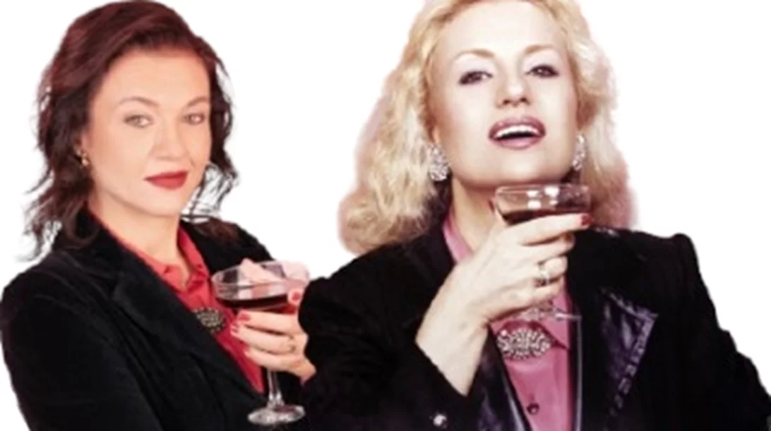 "20 χρόνια μετά… και κάτω απ΄ τη μαρκίζα": Η Ιωάννα Εμμανουήλ τραγουδά Βίκυ Μοσχολιού