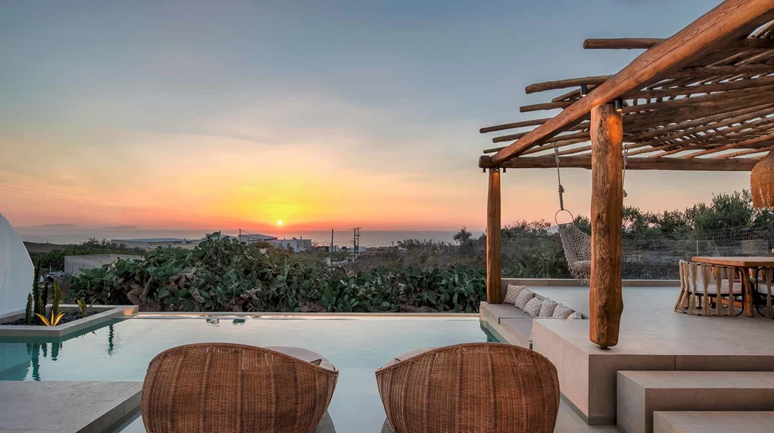 Γάμος στη Σαντορίνη | Η οικογένεια της "Calm Collection Santorini" υπογράφει την πιο ξεχωριστή στιγμή της ζωής μας