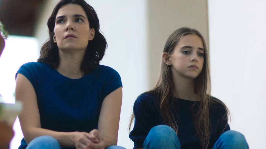 Μεγάλη πρεμιέρα για την "Έρημη Χώρα" του ERTFLIX