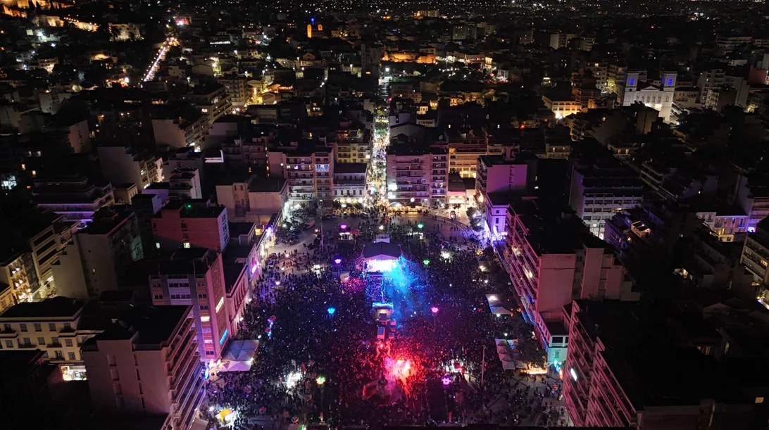 Σε ρυθμούς καρναβαλιού με φαντασμαγορική έναρξη η Πάτρα