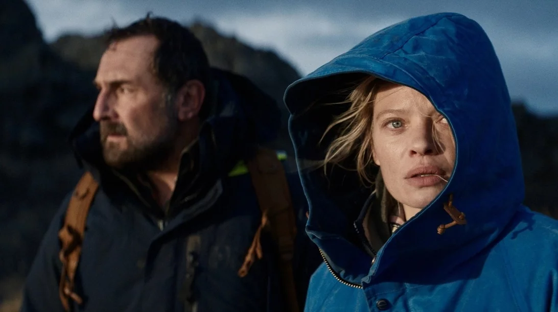 Ο Τομά Μπιντεγκέν, οι "Ναυαγοί" και ένα σαρωτικό θρίλερ επιβίωσης