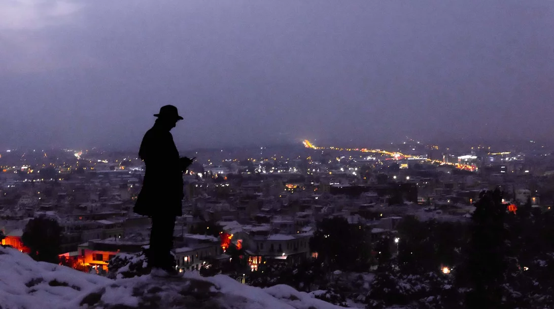 Μια σπονδυλωτή περιήγηση στο εμπορικό τρίγωνο της Αθήνας