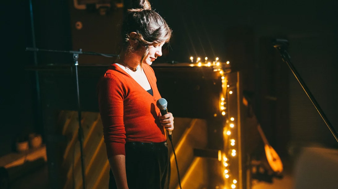 "Ανάδυση": Η Χαρούλα Τσαλπαρά παρουσιάζει τον πρώτο της προσωπικό δίσκο στο Theatre of the No