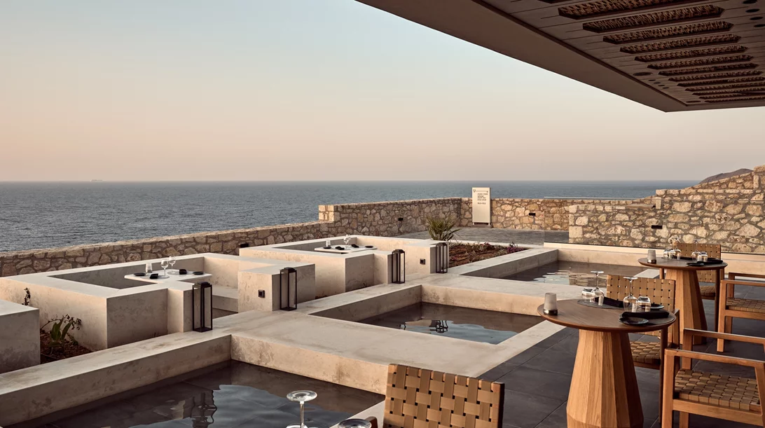 Με τη σφραγίδα του Παύλου Κυριάκη στο "Cretamos" του Royal Senses Resort