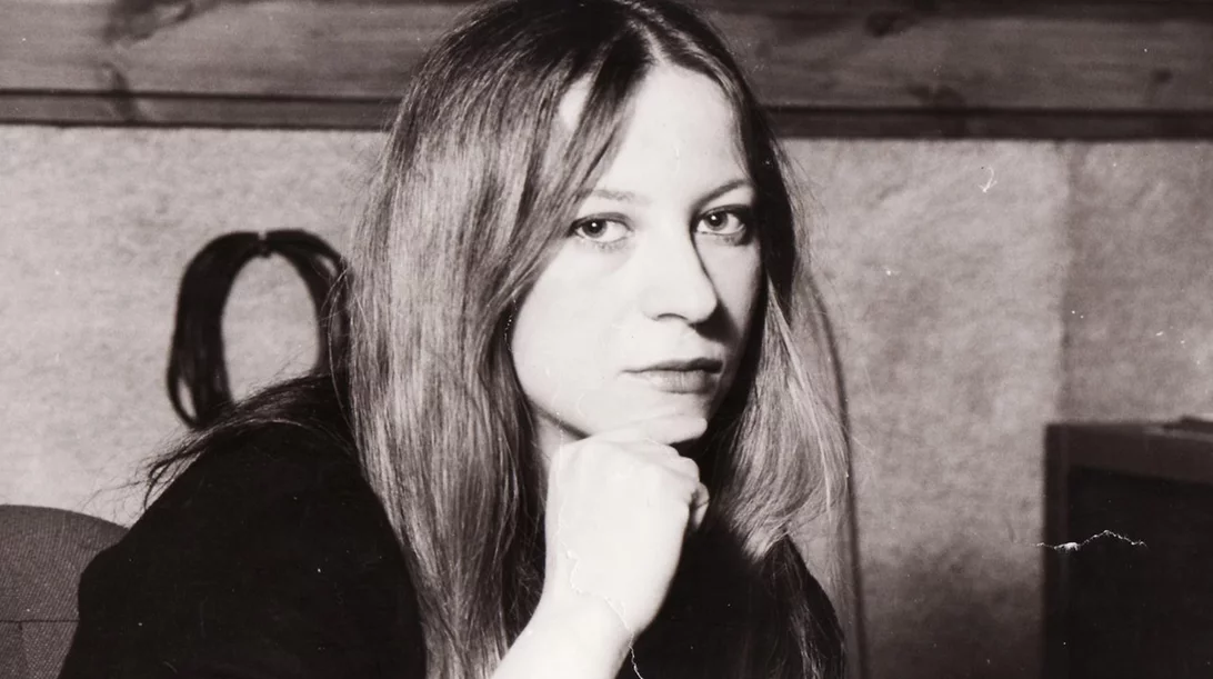 Η Λένα Πλάτωνος σε μία συναυλία εφ' όλης της ύλης στον Κήπο του Μεγάρου