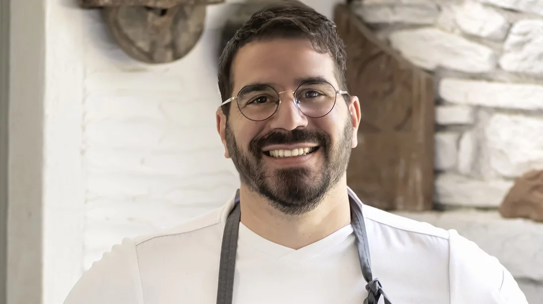 Το νέο εστιατόριο του Μιχάλη Μάρθα μας επιστρέφει στην Κάλυμνο