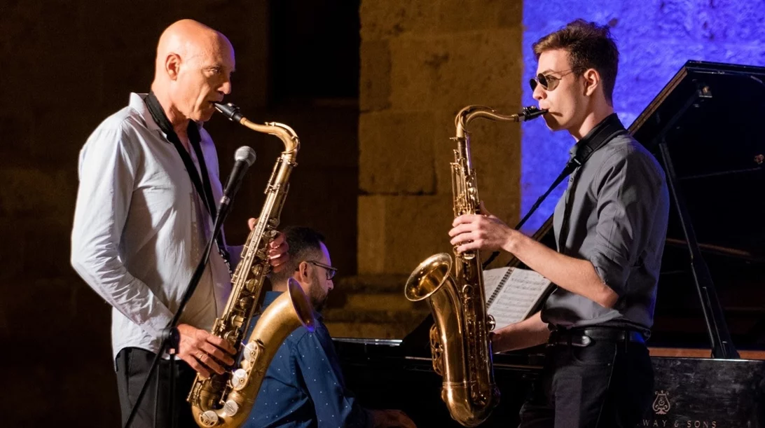 "Πατέρας & Γιος": Jazz στους Δελφούς με τους Δημήτρη και Νέστορα Βασιλάκη