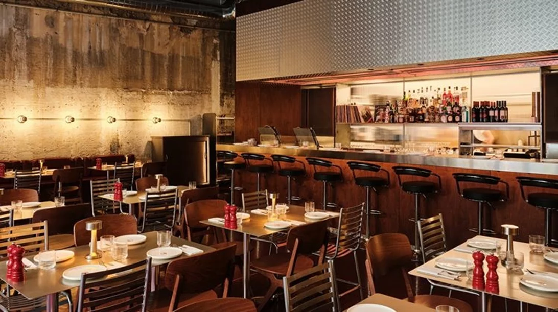 Αν βρω ποτέ τραπέζι στο "Βουλκανιζατέρ", θα φάω όντως καλά;