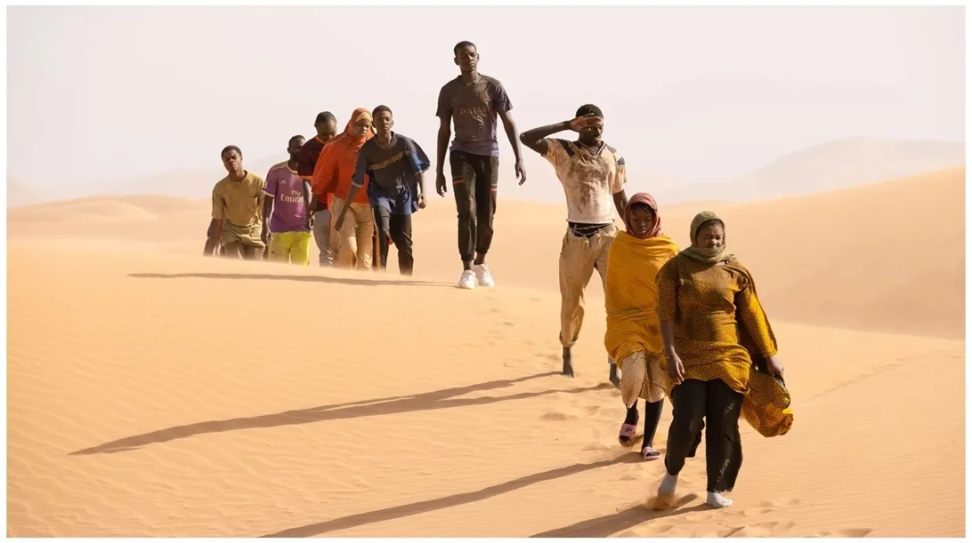 Ο Ματέο Γκαρόνε αναζητά έναν πλασματικό παράδεισο στη Δύση