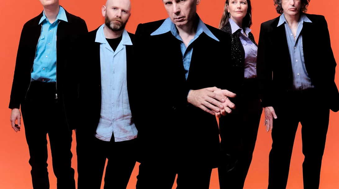 Στο νέο άλμπουμ των Franz Ferdinand, ο Alex Kapranos τραγουδά για πρώτη φορά ελληνικό στίχο