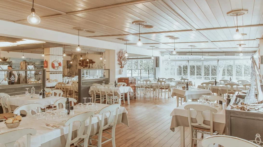 Το "Πλωμάρι" συναντά Καθαρο - Δευτεριάτικα τον "Τραβόλτα"