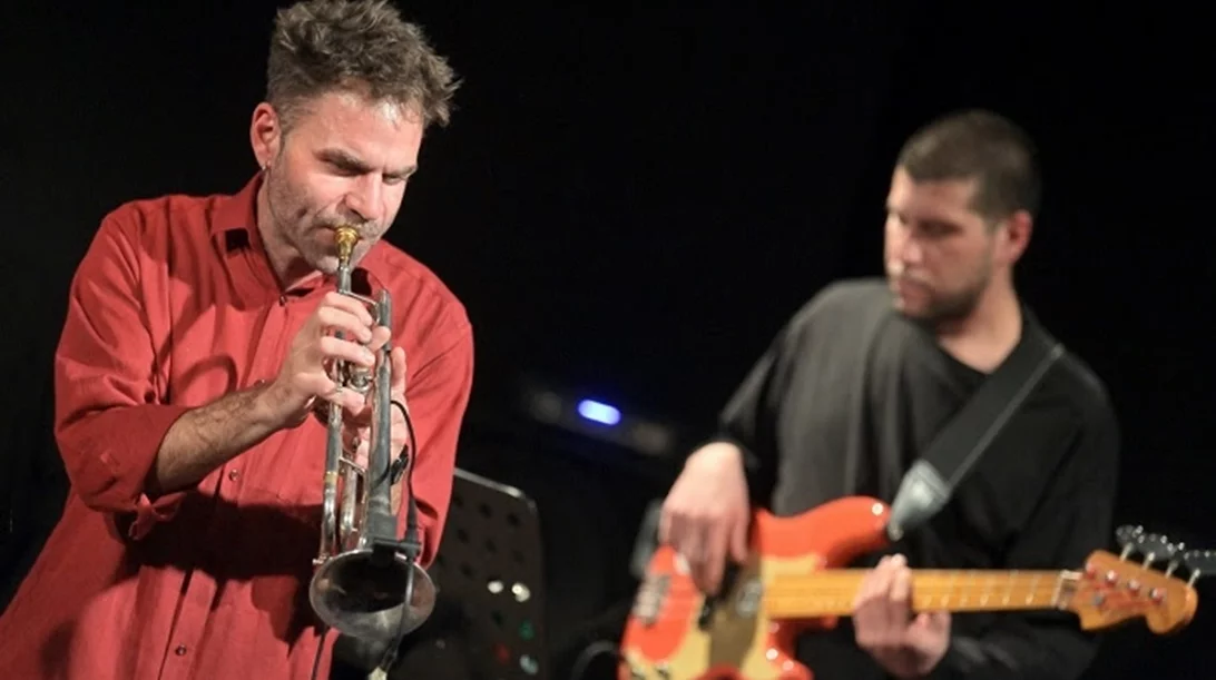 Ο Στέλιος Χατζηκαλέας και η παρέα του παρουσιάζουν το "The Sea Inside"